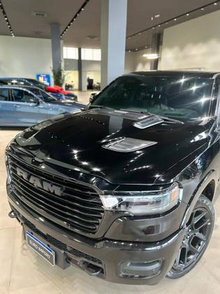 RAM 1500 3.0 HURRICANE 6 BITURBO GASOLINA LARAMIE NIGHT EDITION CD 4X4 AUTOMÁTICO